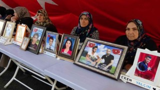 Diyarbakırda 961 gündür evlat nöbetinde olan aileler, çocuklarının yolunu gözlüyor