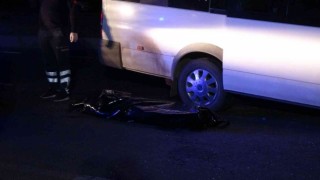 Diyarbakırda feci kaza: 1 ölü, 3ü ağır 5 yaralı