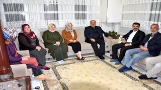 Doğanşehirde çat kapı iftar programları sürüyor