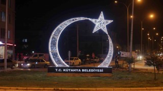 Dumlupınar Mahallesine ay yıldız figürü