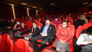 Dünya Ağrılılar Gününde köy çocukları sinema ile buluştu