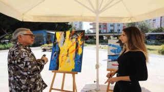 Dünyaca ünlü ressam Mezitli Sanat Çarşısında atölye çalışması yaptı