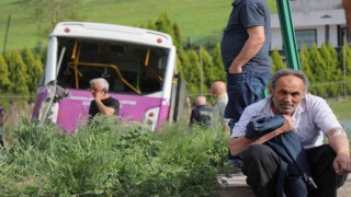 Durakta yolcu indirirken dehşeti yaşadılar: 11 yaralı