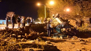 Ehliyetsiz sürücünün kullandığı araç müstakil evin bahçesine uçtu: 6 yaralı