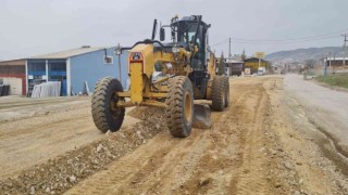 Elazığ Belediyesi yol yapım çalışmalarını sürdürüyor