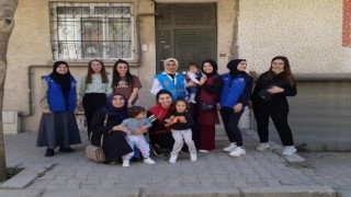 Elazığda öğrenciler hazırladıkları erzak kolilerini dağıttı