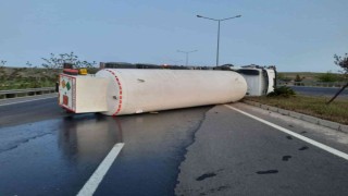 Elazığda oksijen yüklü tanker yan yattı: 1 yaralı