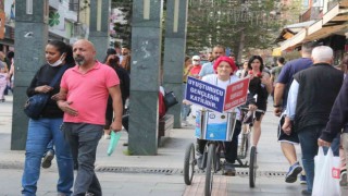 Emekli ebe her pedalı annelerin canı yanmasın diye çeviriyor