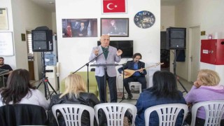 Emekli Evi üyelerine Aşık Veysel ve Karacaoğlanın hayatı anlatıldı