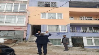 Erdekte ihtiyaç sahiplerinin evleri temizleniyor