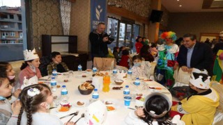 Esenlerde 400 çocuk ilk oruçlarını birlikte açtı