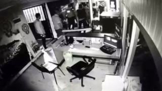 Esenyurtta polis merkezindeki ölüme ilişkin davada tutuklu polis memuru sanık tahliye edildi