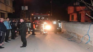Evi ateşe verip kapıyı üzerlerine kilitlediler