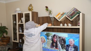 Eyüpsultanda bayram öncesi vatandaşlara evde temizlik hizmeti