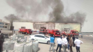 Fabrika yangını kontrol altına alındı