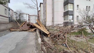 Fırtına Kayseriyi vurdu