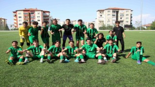 Genç horozlar U15de zirve yarışını sürdürdü