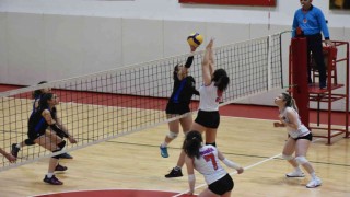 Genç kızlar voleybol grup eleme müsabakaları Karabükte düzenleniyor