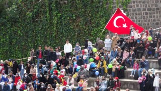 Göçmen ve sığınmacı çocuklar, 23 Nisanı kutladı
