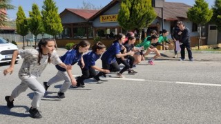 Gölcükte gençler 23 Nisan için koştu