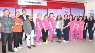 Hastane yönetimi ebelerin haftasını kutladı