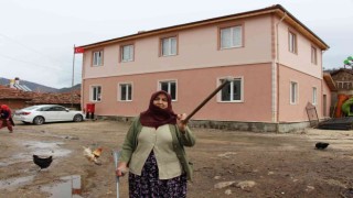 Hayırsever nine: Önce Kuran kursu yaptırdı, şimdi cami yaptırmak istiyor