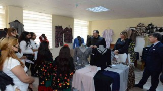 Hem meslek öğreniyor hem de aile bütçesine katkıda bulunuyorlar