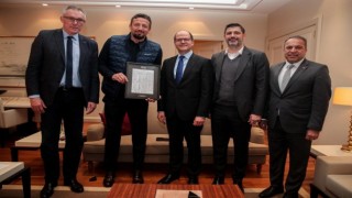 Hidayet Türkoğlu, Andreas Zagklis ve Kamil Novakı ağırladı