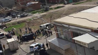 Hırsız kovalarken zırhlı araç kaza yaptı: 1i polis 2 kişi yaralandı