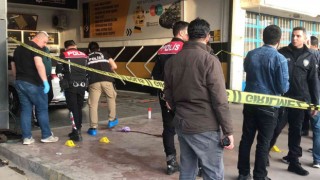 Husumetlisini silahla kafasından vurup, yanındaki kişiyi darp etti