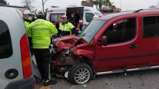 İftara giderken kaza yaptılar: 2 yaralı