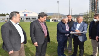 İhalesi tamamlanan Onur Futbol sahası yüklenici firmaya teslim edildi