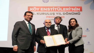 İmamoğlu ve Çalkaya, Aydınlana Onur Ödülü verdi