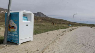 İpekyolu Belediyesinden “Giyilmeyen Kıyafetler Kumbaraya” projesi
