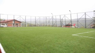 İrşadiyeye futbol sahası kazandırıldı