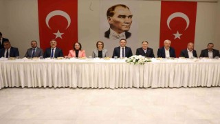 İş insanları iftarda bir araya geldi