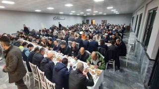 İş ve siyaset dünyası iftarda bir araya geldi