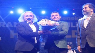 Ispartalılar Gecesinde türkü şöleni
