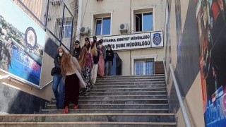 İstanbulda 9 evden yaklaşık 190 bin TL değerinde hırsızlık yapan çete çökertildi