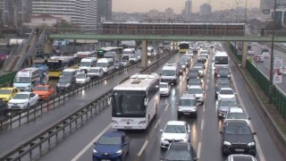 İstanbulda trafik yoğunluğu yüzde 80e ulaştı