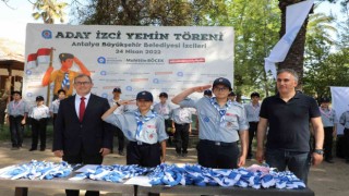 İzciler ant içerek mavi fular bağladı