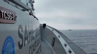 İzmir açıklarında 60 düzensiz göçmen kurtarıldı