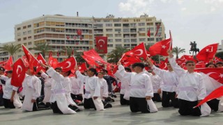 İzmirde 23 Nisan coşkuyla kutlandı