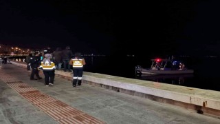 İzmirde denizde erkek cesedi bulundu