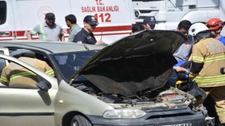 İzmirde trafik kazası: 4 yaralı
