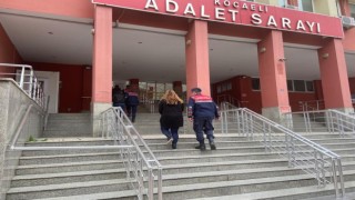 Jandarma ekiplerinin durdurduğu araçta bin 827 uyuşturucu ele geçirildi: 3 tutuklama