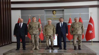 Jandarma Genel Komutanı Orgeneral Arif Çetin, Vali Hacıbektaşoğlu ile bir araya geldi