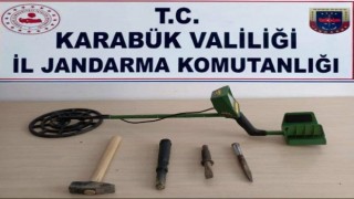 Jandarmadan kaçak kazı yapanlara baskın