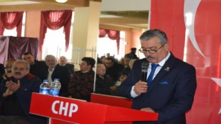 Kadın kollarına küfür eden CHPli başkana para cezası