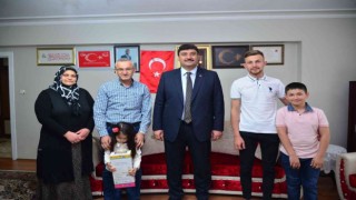 Kahramankazan Belediye Başkanı Oğuzdan şehit ailelerine anlamlı ziyaret